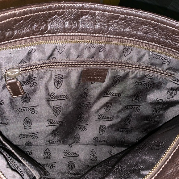 GUCCI signature leather messenger - Picture 3 of 4